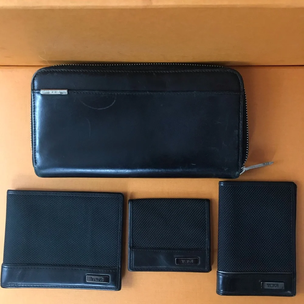 Tumi black‎ foldable wallet